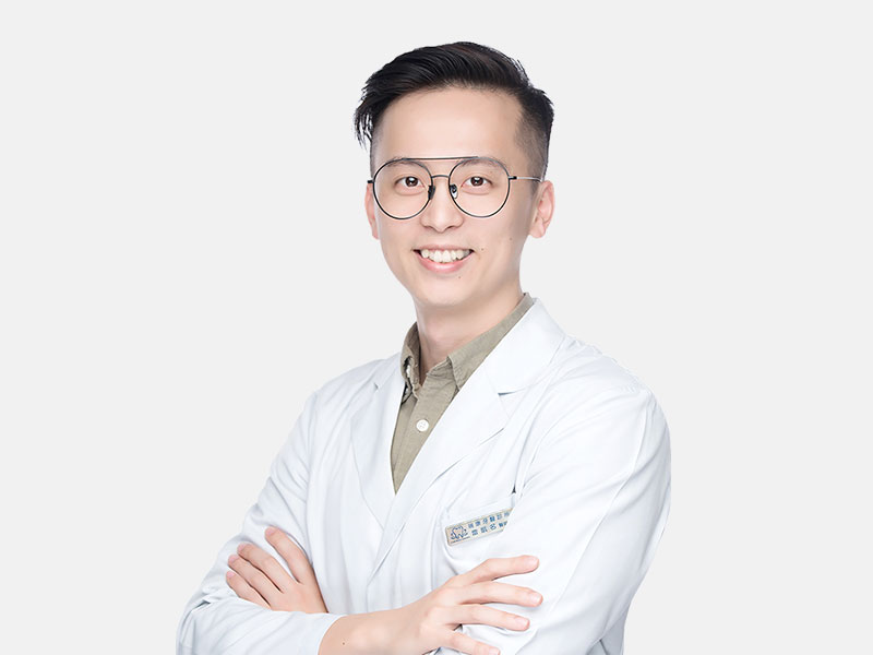 雷凱名 醫師